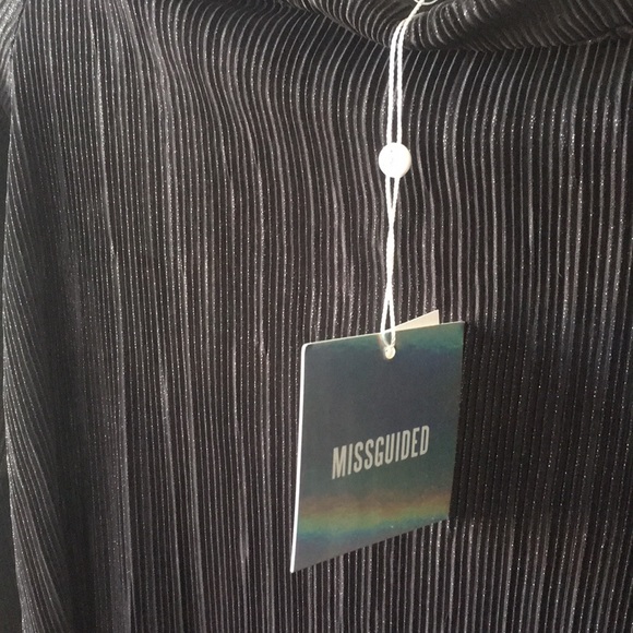 MISSGUIDED BELL SLEEVE TOP - Picture 4 of 6